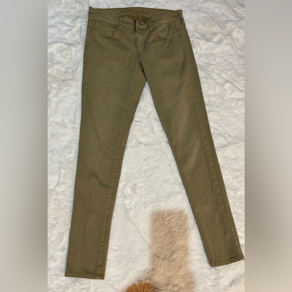 American eagle khaki pants